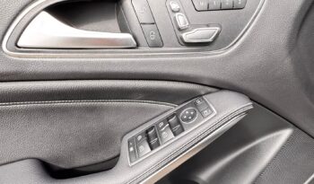 
									Mercedes GLA 200 Advance 1.6 2018 full								
