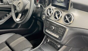 
									Mercedes GLA 200 Advance 1.6 2018 full								