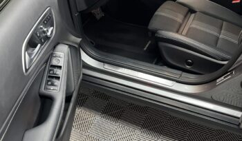 
									Mercedes GLA 200 Advance 1.6 2018 full								
