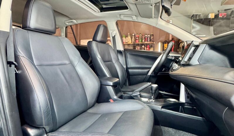 
								RAV4 4×4 AT C/ Teto Solar elétrico 2015 full									