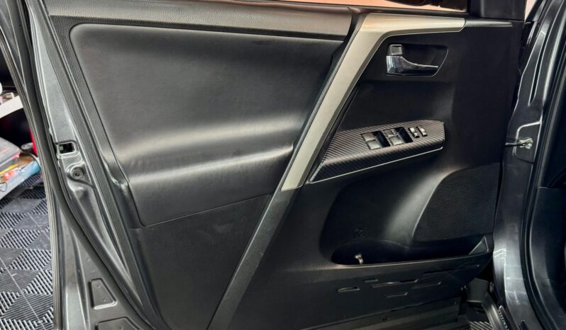 
								RAV4 4×4 AT C/ Teto Solar elétrico 2015 full									