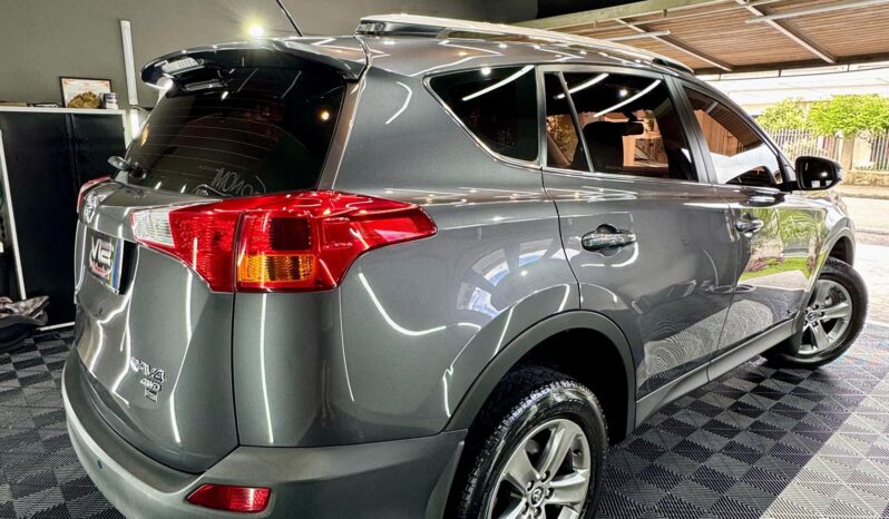 
								RAV4 4×4 AT C/ Teto Solar elétrico 2015 full									