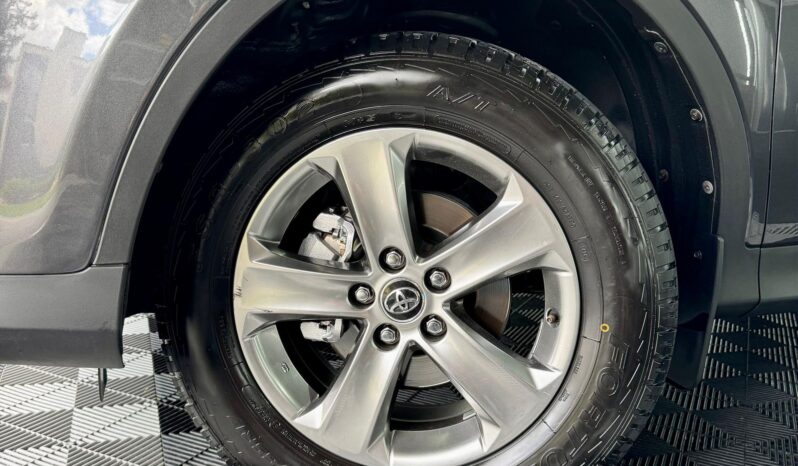 
								RAV4 4×4 AT C/ Teto Solar elétrico 2015 full									