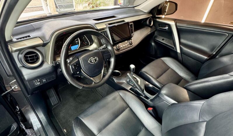 
								RAV4 4×4 AT C/ Teto Solar elétrico 2015 full									