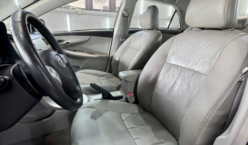 
								Corolla XEI 2.0 AT 4 Pneus zero 2012 full									