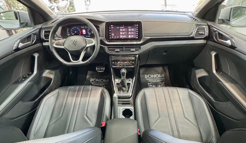 
								T-Cross Highline 1.4 TSI Teto Solar Elétrico 2025 full									