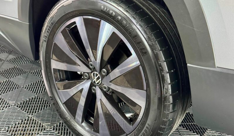 
								Taos Launching Edition 1.4 250 TSI ACC 2022 full									