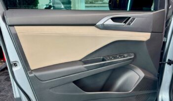 
									Taos Launching Edition 1.4 250 TSI ACC 2022 full								