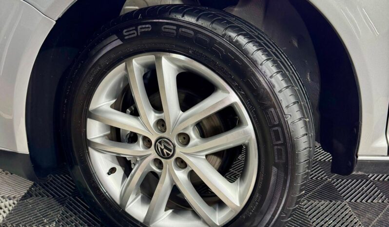 
								VOLKSWAGEN GOLF SPORTLINE 1.6 COM TETO SOLAR TOTAL FLEX MANUAL full									