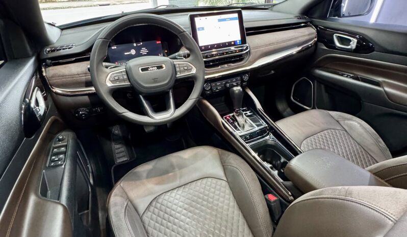 
								Commander Overland com teto 7 Lugares T270 Flex 2022 full									
